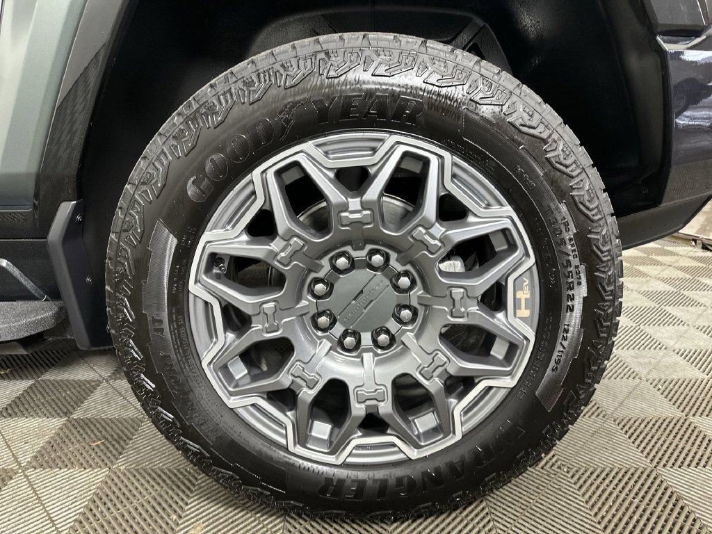 Used 2024 GMC Hummer EV 3X AWD/4WD image 36