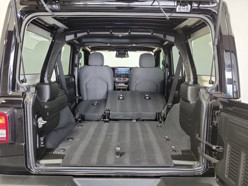 Used 2025 Jeep Wrangler Unlimited Sport AWD/4WD image 26