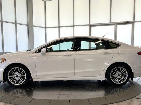 Used 2015 Ford Fusion SE w/ Equipment Group 202A FWD image 4
