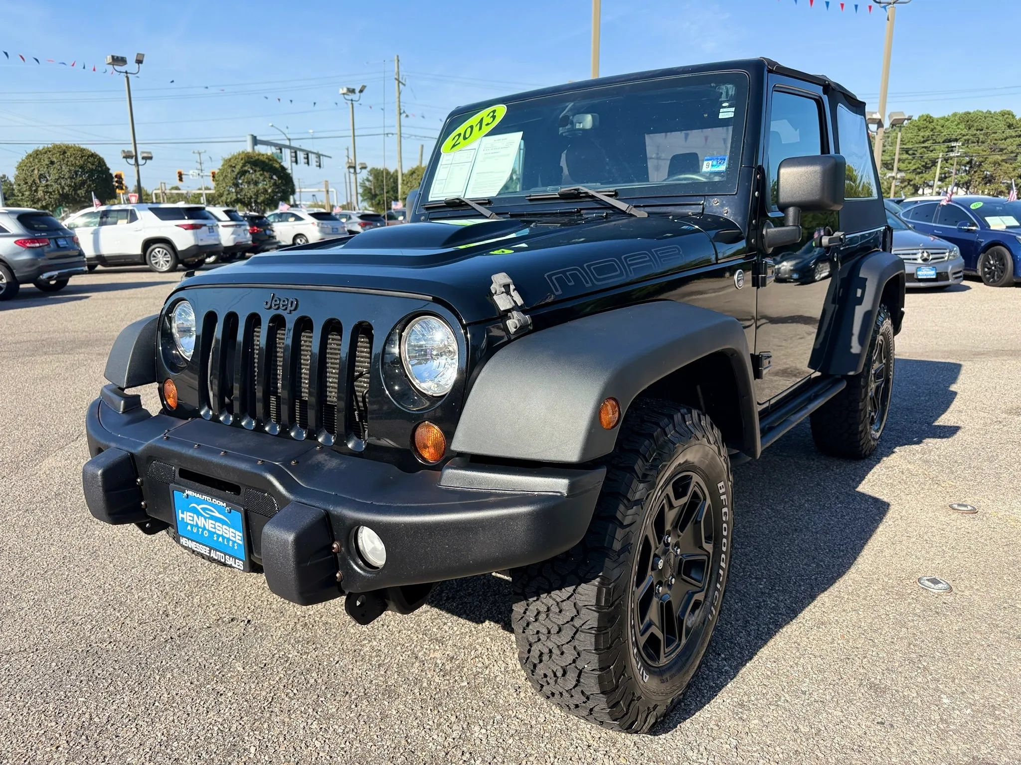 Used 2013 Jeep Wrangler Sahara AWD/4WD image 15