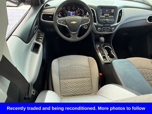 Used 2022 Chevrolet Equinox LS w/ LS Convenience Package FWD image 12