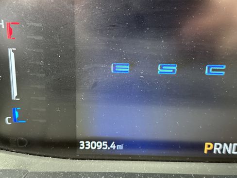 Used 2024 Ford Escape Active AWD/4WD image 2