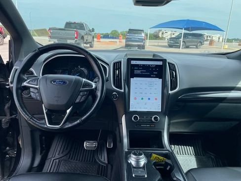 Used 2021 Ford Edge ST-Line FWD image 22