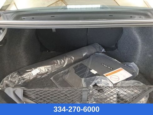 New 2025 Nissan Versa SR w/ Trunk Package image 19