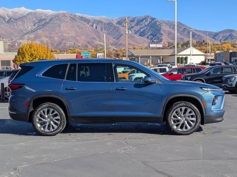 New 2026 Buick Enclave Preferred w/ Power Package image 2