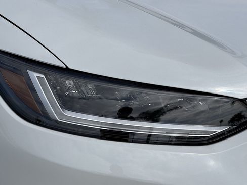 Used 2024 Honda HR-V Sport image 11