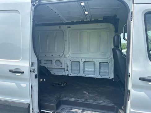 Used 2023 Ford Transit 250 Medium Roof AWD image 12