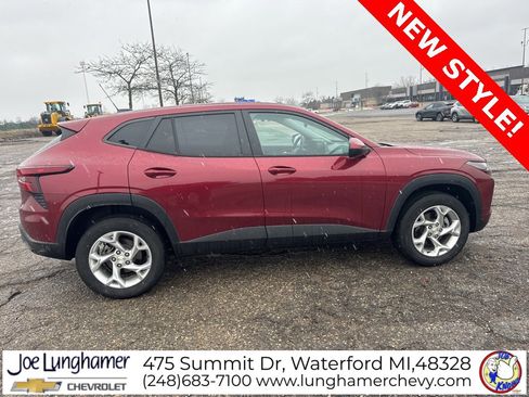 Certified 2024 Chevrolet Trax LS w/ LS Convenience Package image 3