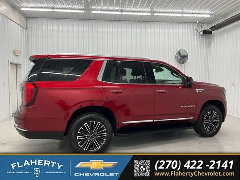 Used 2025 GMC Yukon Elevation w/ LPO, Floor Liner Package AWD/4WD image 2