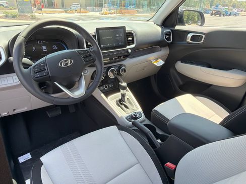 New 2026 Hyundai Venue SEL FWD image 23