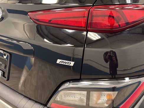 Used 2023 Hyundai Kona SEL AWD/4WD image 34