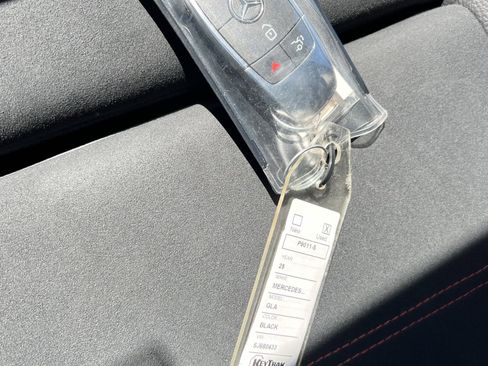 Certified 2025 Mercedes-Benz GLA 250 image 38