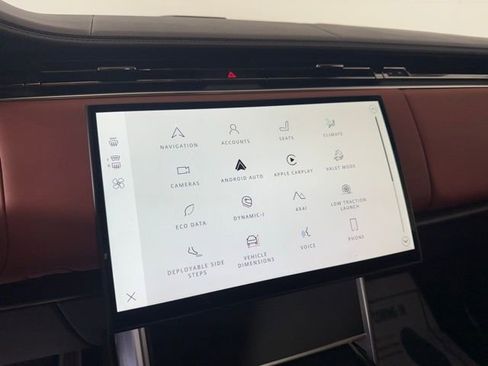 New 2025 Land Rover Range Rover SV image 31