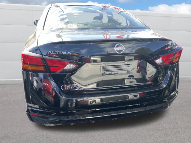 Used 2024 Nissan Altima 2.5 S FWD image 3