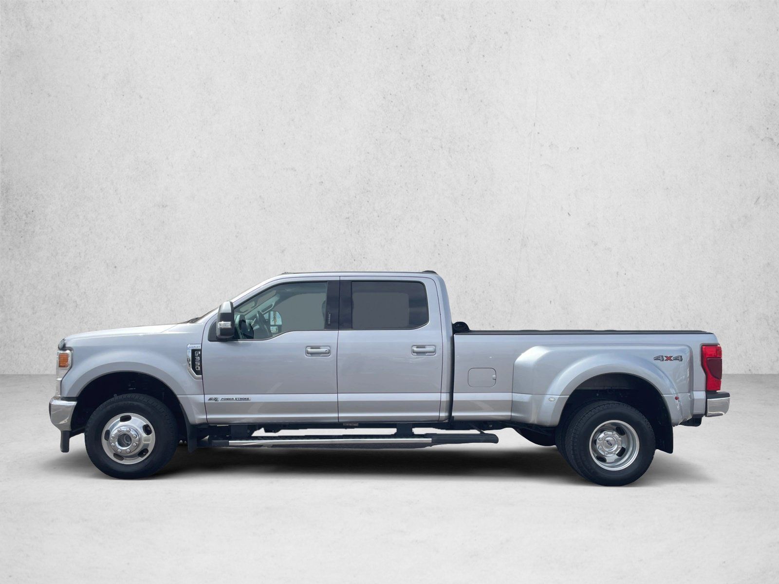 Used 2021 Ford F350 Lariat w/ Lariat Value Package AWD/4WD image 8
