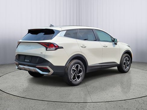 Certified 2025 Kia Sportage LX AWD/4WD image 3
