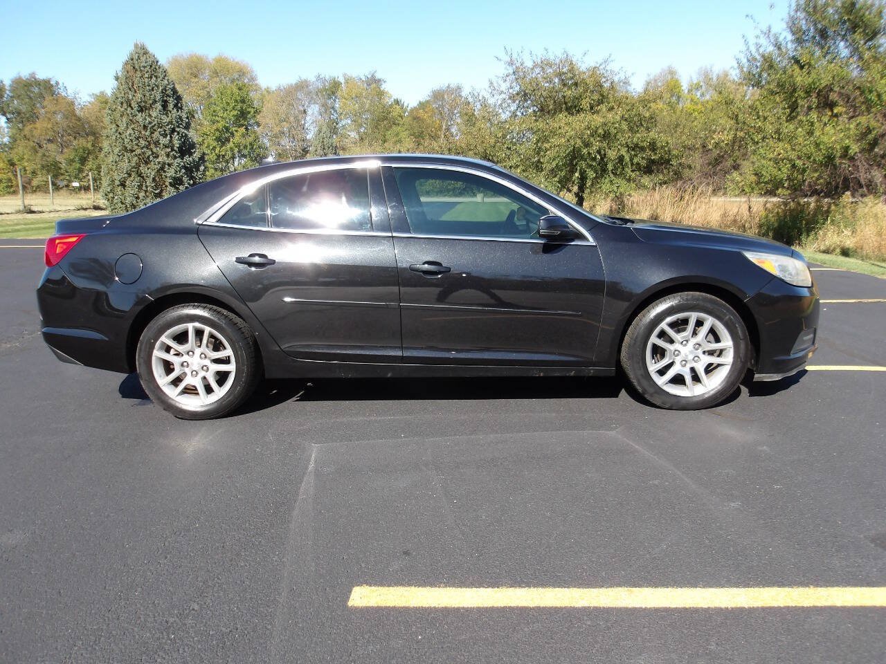 Used 2013 Chevrolet Malibu LT w/ Power Convenience Package FWD image 2