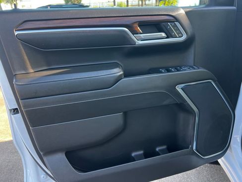 Used 2024 GMC Sierra 1500 SLT image 28