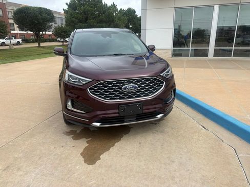 Used 2020 Ford Edge Titanium w/ Equipment Group 301A AWD/4WD image 3