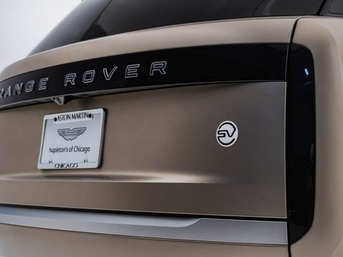 Used 2023 Land Rover Range Rover SV AWD/4WD image 13
