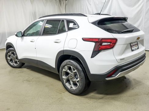 New 2026 Chevrolet Trax LT w/ Driver Confidence Package image 6