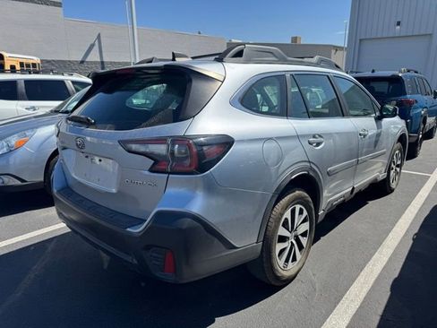 Used 2020 Subaru Outback AWD/4WD image 3