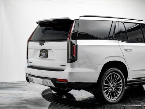 Used 2023 Cadillac Escalade V image 14