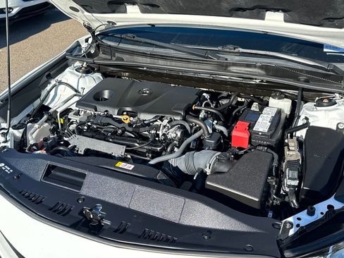 Used 2021 Toyota Camry SE image 43