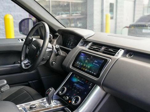 Used 2020 Land Rover Range Rover Sport HSE image 22
