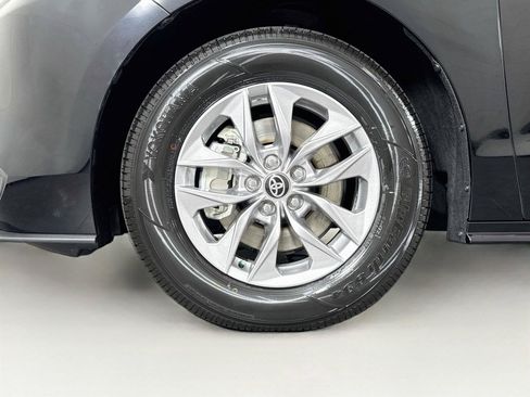 Certified 2026 Toyota Sienna XLE FWD image 45