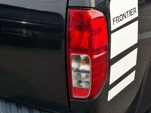 Used 2019 Nissan Frontier S image 12