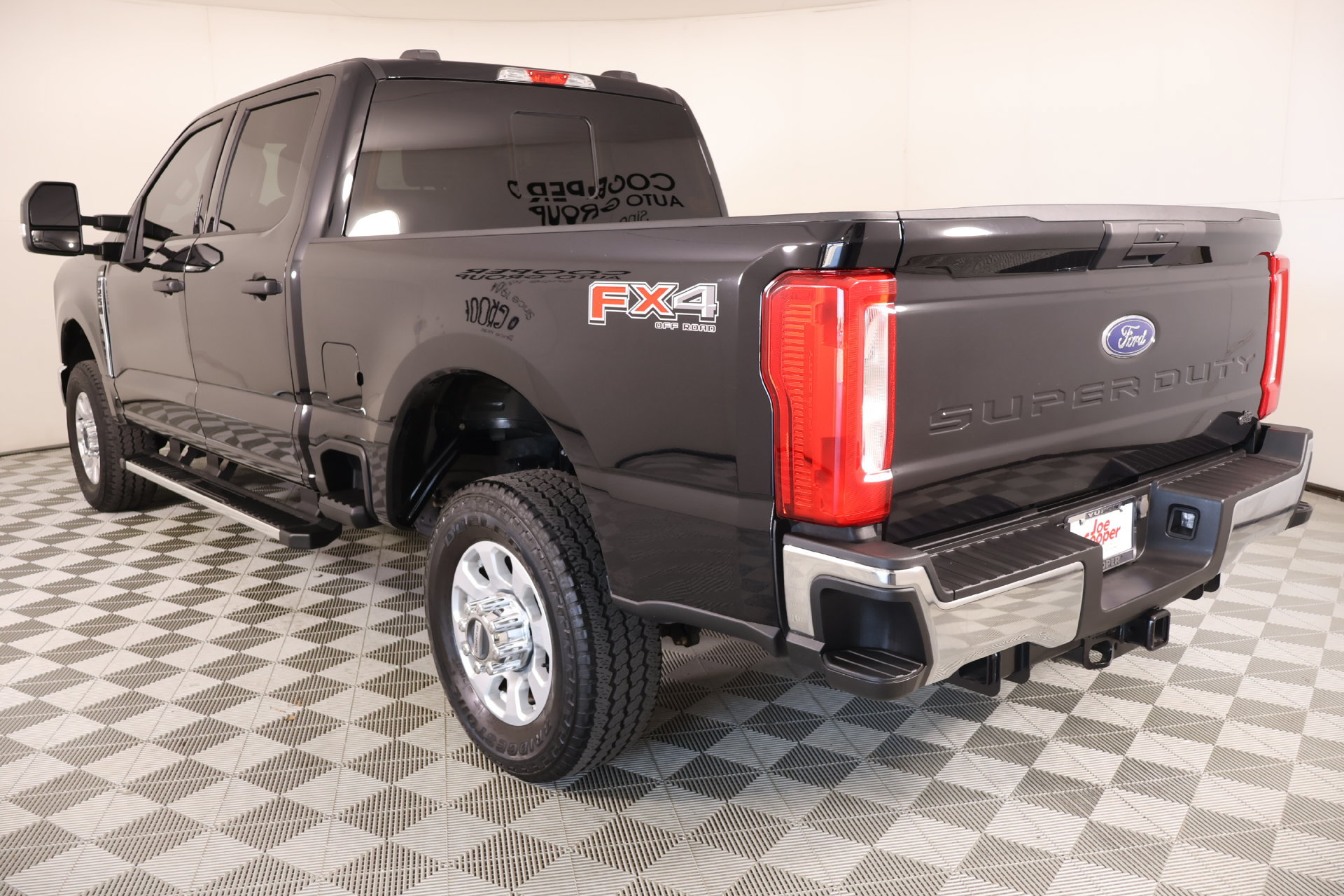 Used 2024 Ford F250 XLT w/ FX4 Off-Road Package AWD/4WD image 21