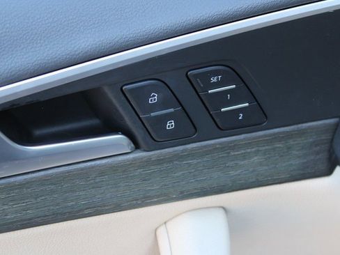 Used 2017 Audi A4 2.0T Ultra Premium w/ Convenience Package image 20