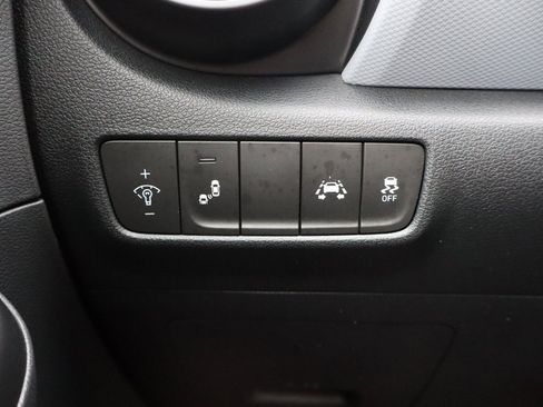 Used 2021 Hyundai Kona SEL image 15