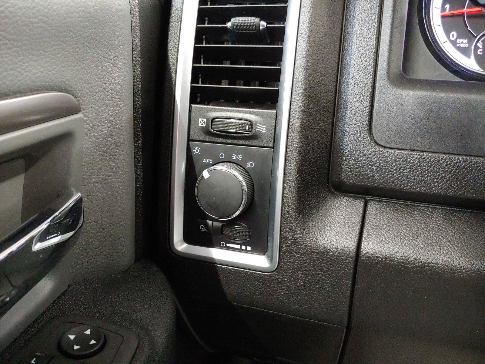Used 2024 RAM 1500 Classic SLT AWD/4WD image 18