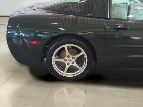 Used 2000 Chevrolet Corvette Coupe w/ Memory Pkg RWD image 22