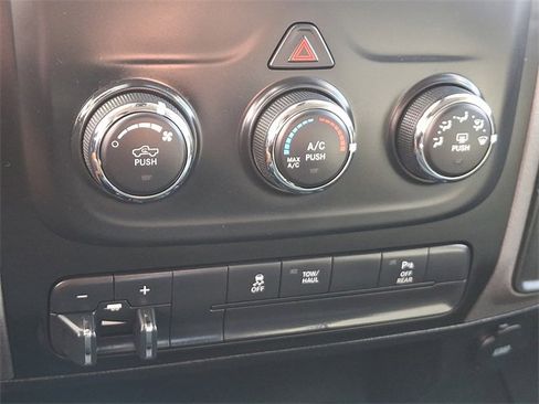 Used 2018 RAM 2500 Tradesman w/ Chrome Appearance Group image 15