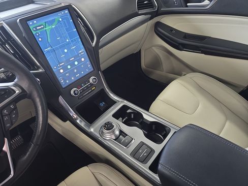 Used 2022 Ford Edge Titanium AWD/4WD image 25