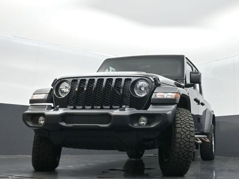 Used 2020 Jeep Gladiator Sport w/ Quick Order Package 24S image 28