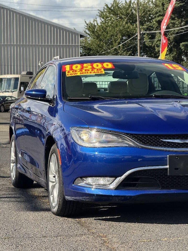 Used 2015 Chrysler 200 C w/ Navigation & Sound Group I FWD image 3