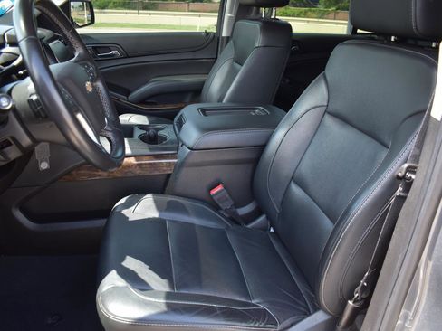 Used 2019 Chevrolet Tahoe LT AWD/4WD image 26