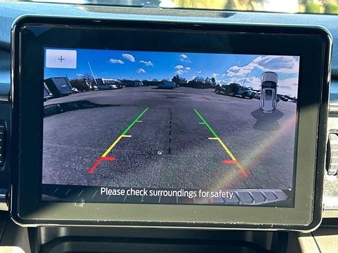 Used 2022 Ford Explorer XLT w/ Equipment Group 202A image 22