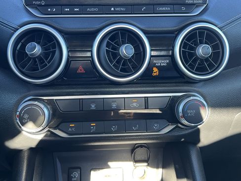 Used 2024 Nissan Sentra SV image 6