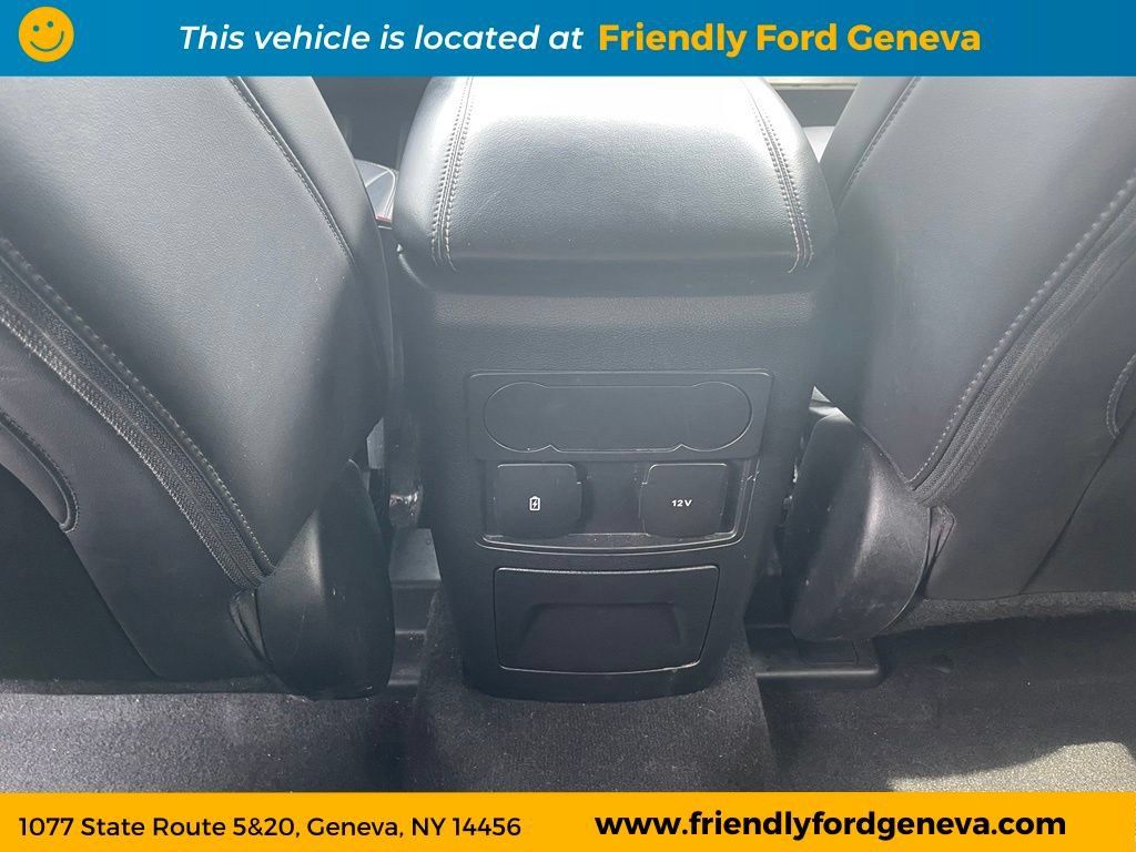 Used 2024 Ford Explorer XLT w/ Equipment Group 202A AWD/4WD image 36