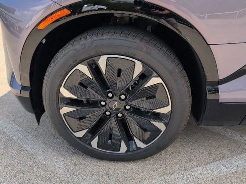 New 2025 Chevrolet Blazer EV RS image 9