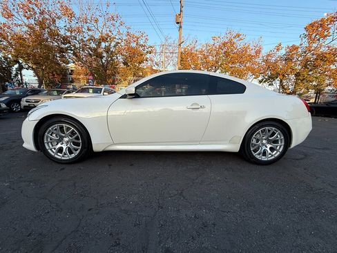 Used 2015 INFINITI Q60 Sport Limited image 8