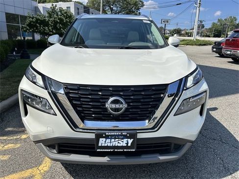 Certified 2023 Nissan Rogue SV w/ SV Premium Package image 3