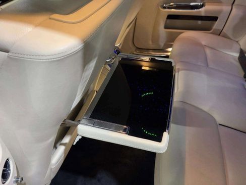 Used 2015 Rolls-Royce Ghost image 57