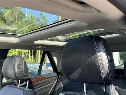 Used 2012 Mercedes-Benz ML 350 ML 350 AWD 4MATIC 4DR SUV image 34