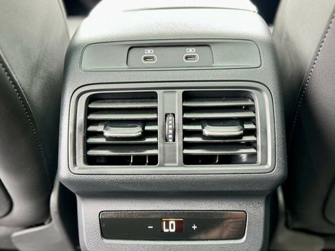 Used 2025 Audi SQ5 Premium Plus w/ Premium Plus Package AWD/4WD image 17
